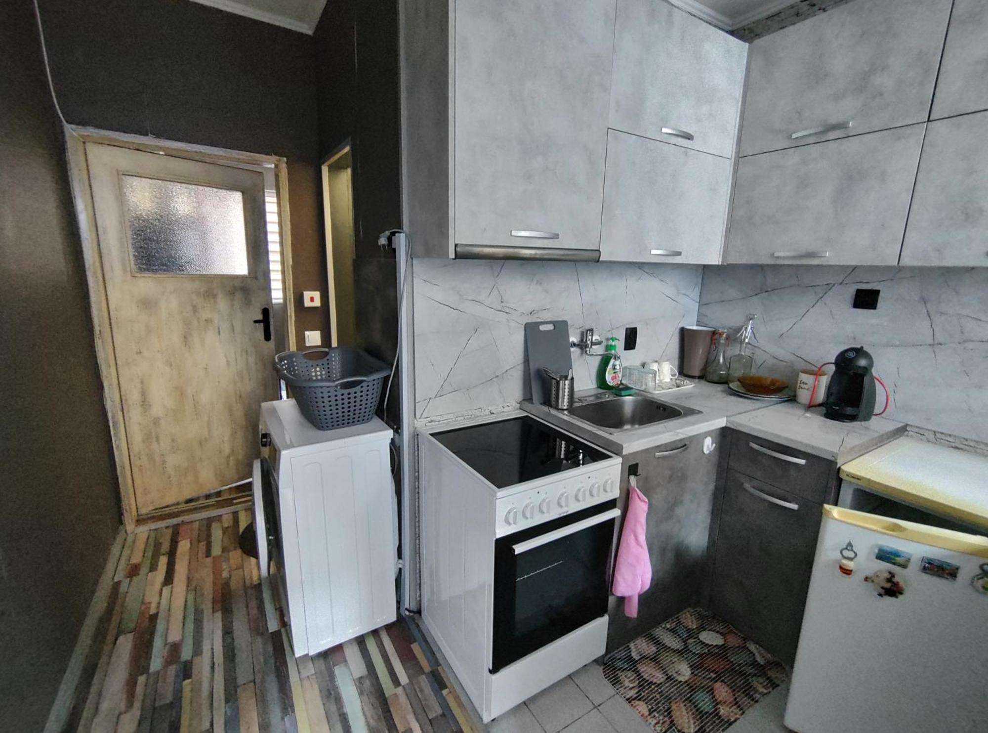 Apartamento Studio Flat In The Center Of Velikotarnovo,Garibaldi Veliko Tárnovo Exterior foto